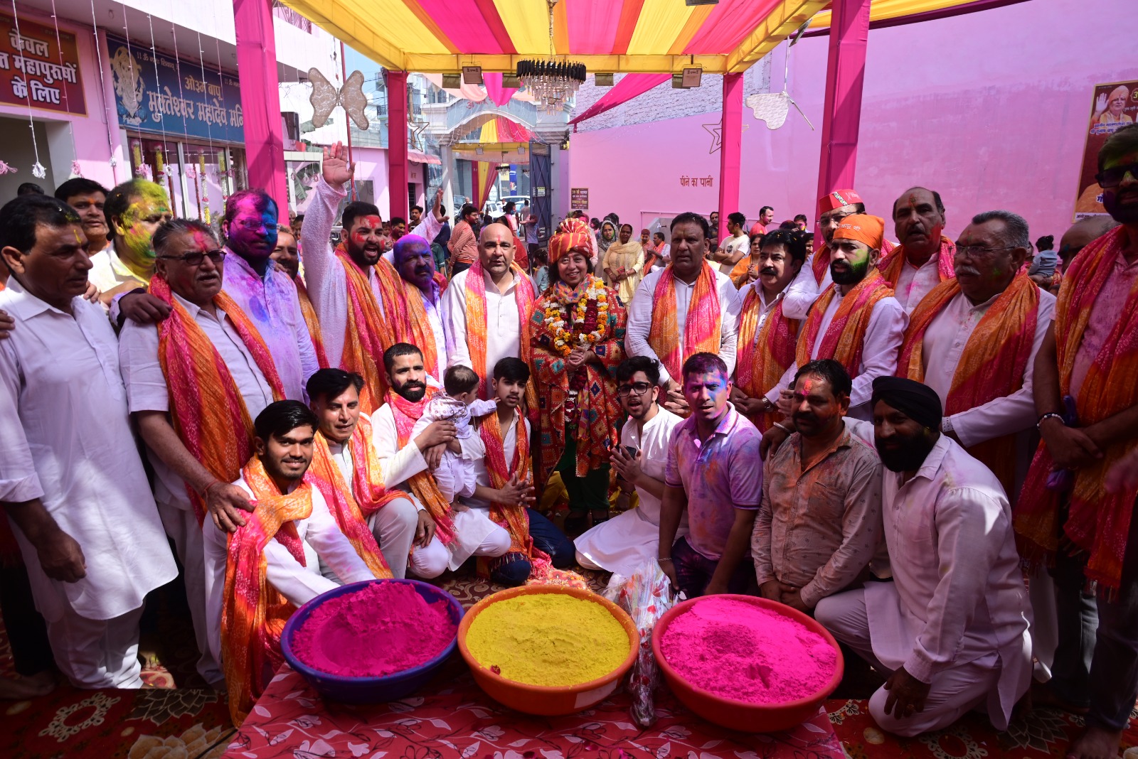 Mahamandaleshwar Sant Shri Subhash Bapu Ji Maharaj and Guru Maa Mithlesh Ji