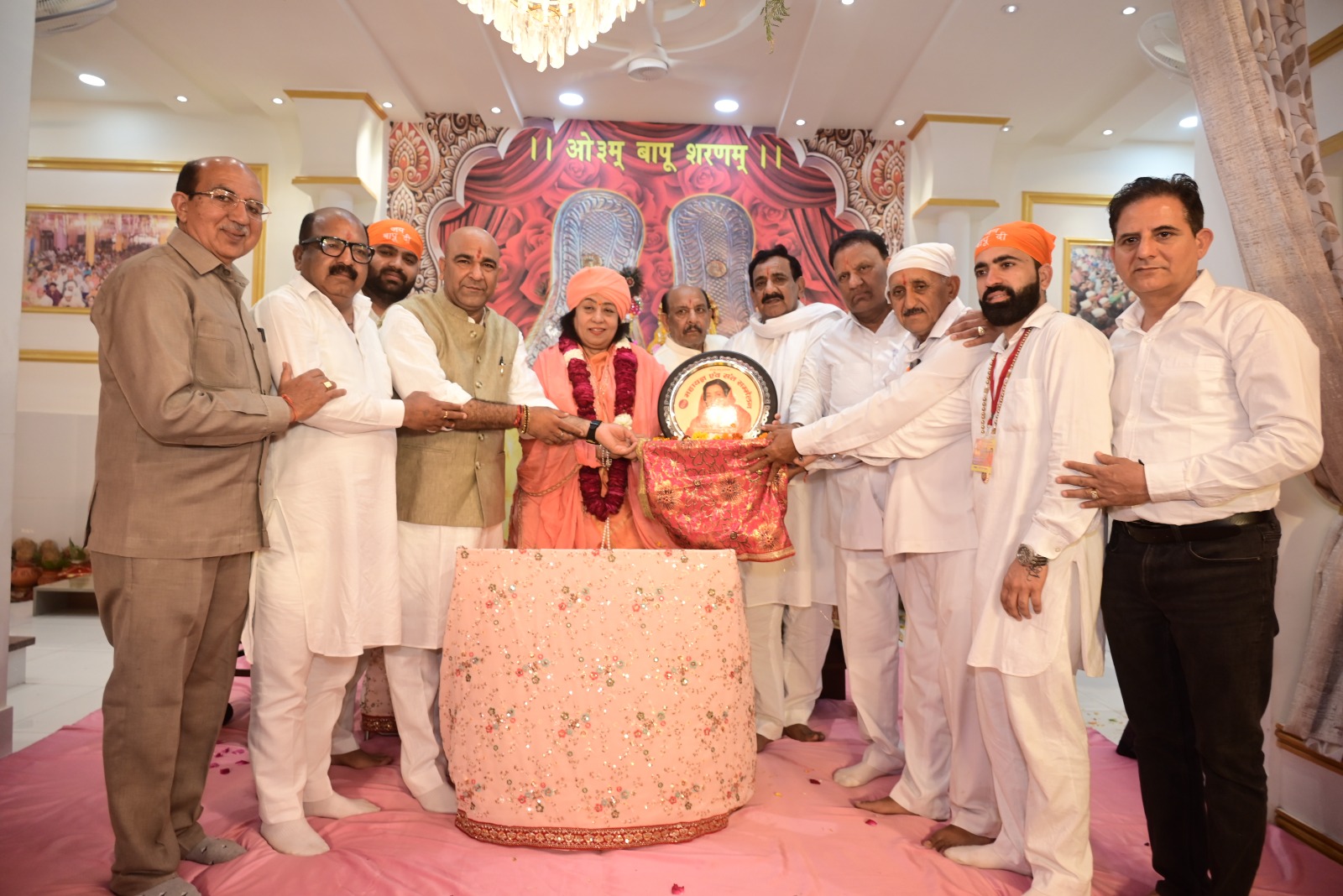 Mahamandaleshwar Sant Shri Subhash Bapu Ji Maharaj and Guru Maa Mithlesh Ji