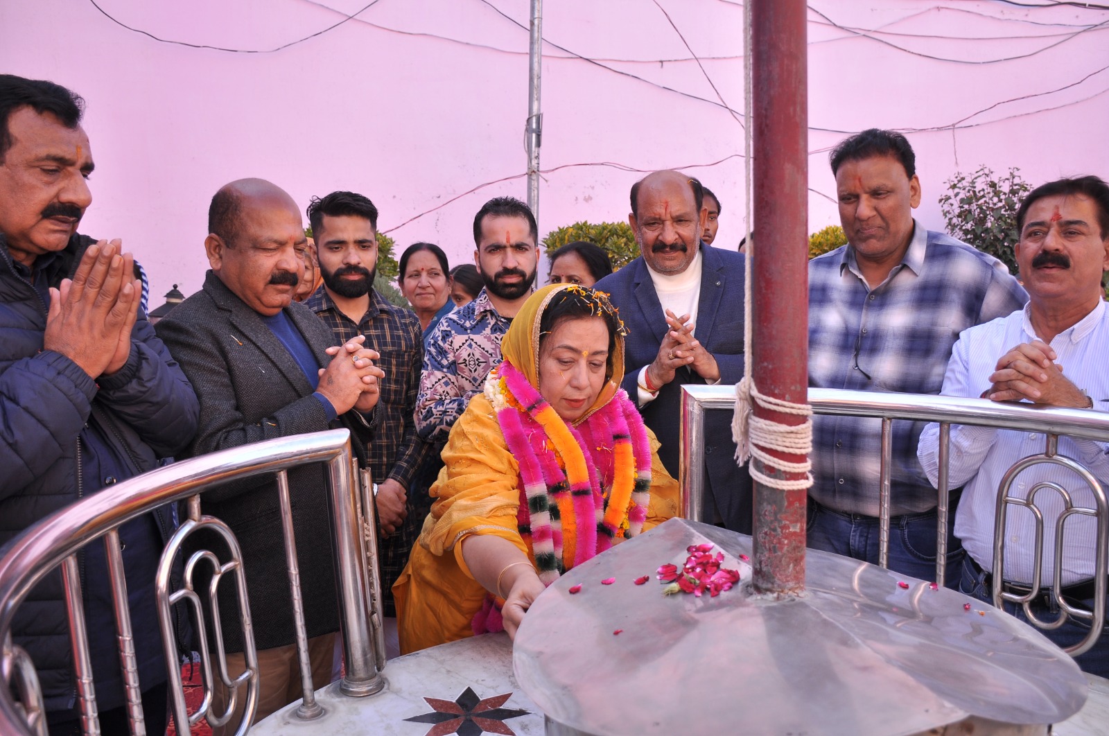 Mahamandaleshwar Sant Shri Subhash Bapu Ji Maharaj and Guru Maa Mithlesh Ji